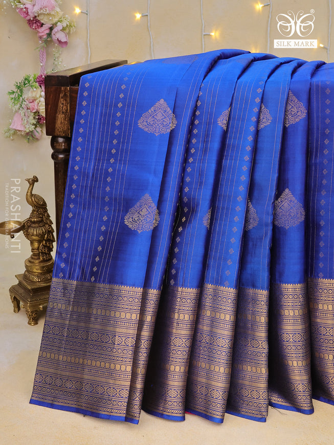 Pure kanchipuram silk saree blue and pink with allover zari weaves and zari woven border