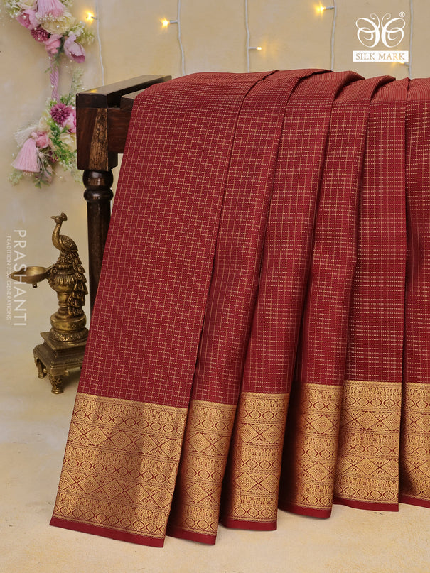 Pure kanchipuram silk saree maroon with allover zari checked pattern and zari woven border