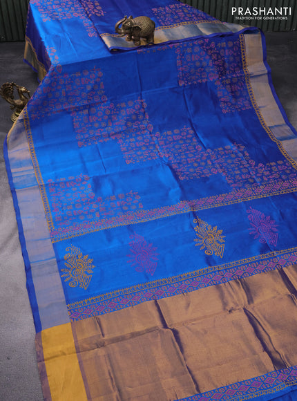 Silk cotton block printed saree cs blue with allover prints and zari woven border