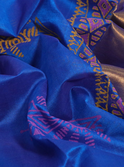 Silk cotton block printed saree cs blue with allover prints and zari woven border