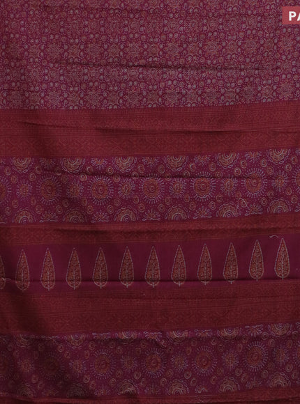 Muslin cotton saree magenta pink with allover ajrakh prints and thread woven border