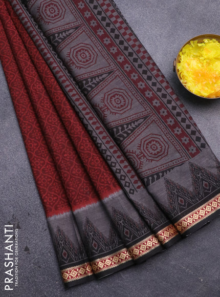 Muslin cotton saree maroon and black with allover prints and thread woven border