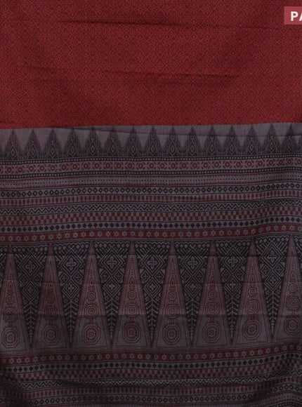 Muslin cotton saree maroon and black with allover prints and thread woven border