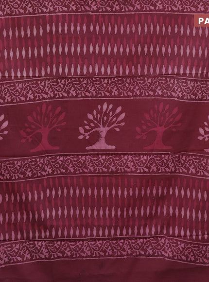 Jaipur cotton saree maroon shade with allover batik prints and printed border