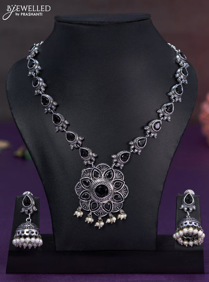 Oxidised necklace with black stones and pearl hangings