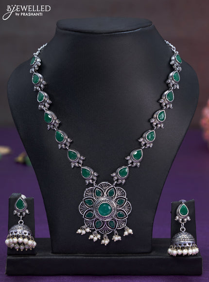 Oxidised necklace with emerald stones and pearl hangings