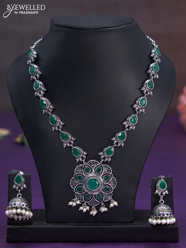 Oxidised necklace with emerald stones and pearl hangings