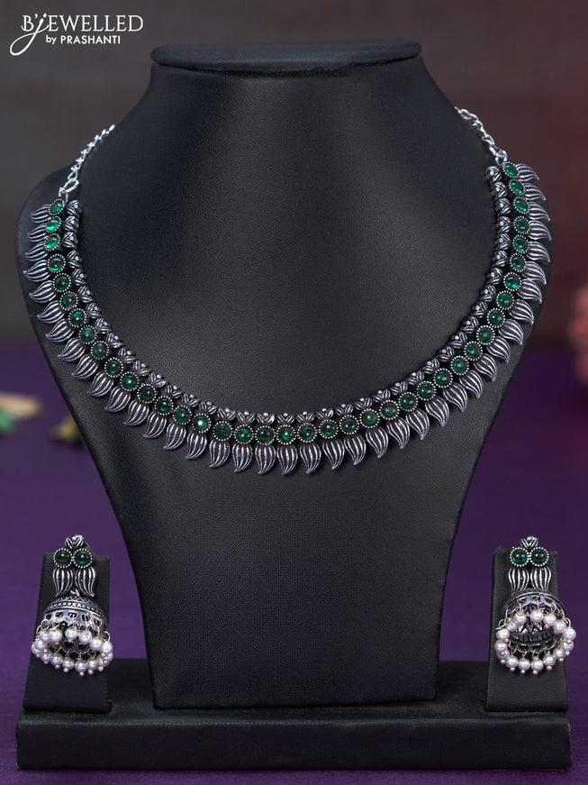 Oxidised necklace with emerald stones