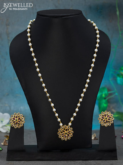 Pearl necklace kemp and cz stones with floral pendant