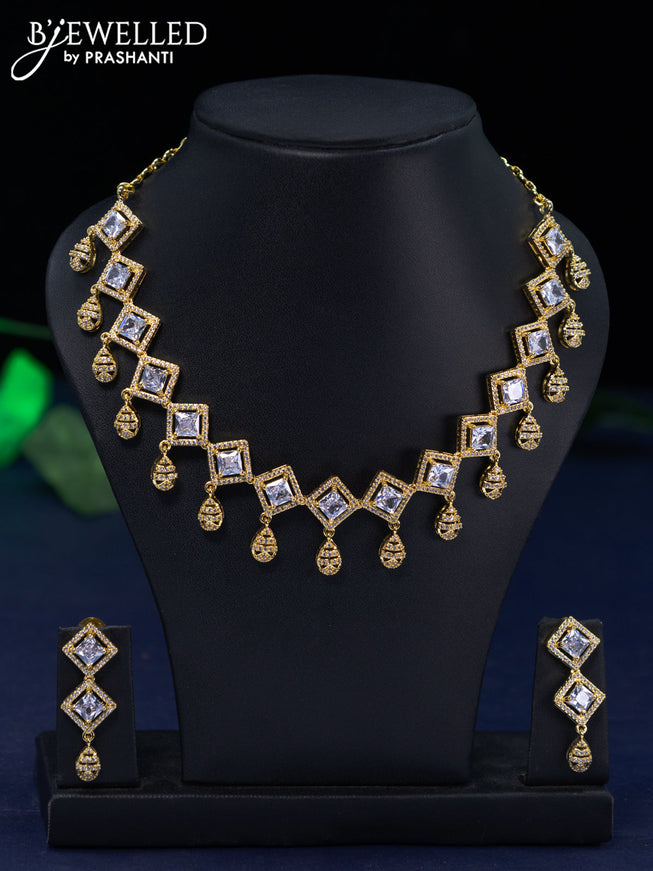 Zircon necklace with cz stones in gold finish