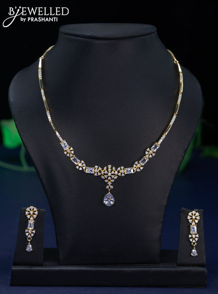 Zircon necklace with cz stones and hanging in gold finish