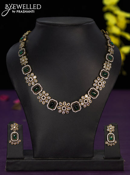 Necklace with emerald and cz stones in victorian finish