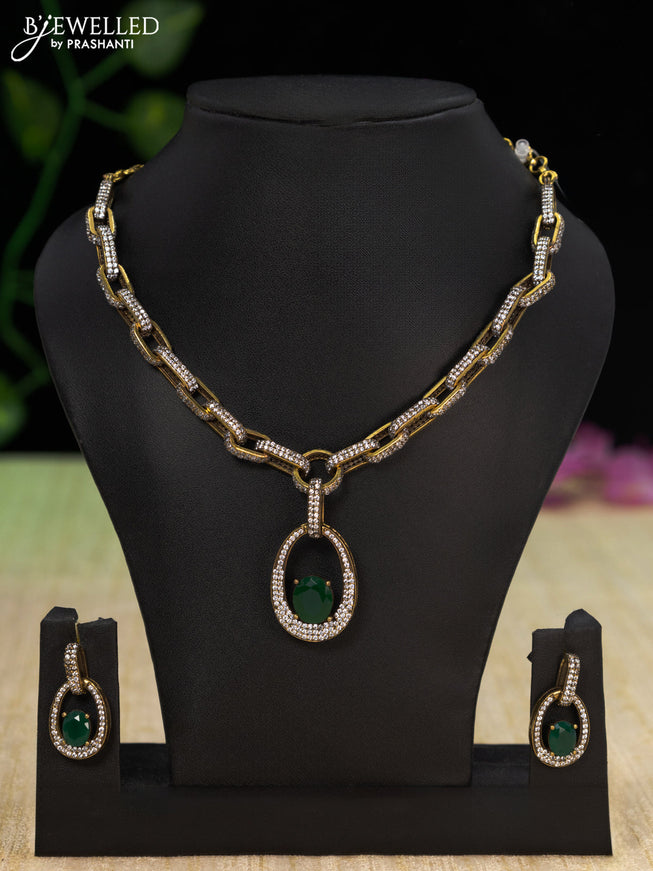 Necklace with emerald and cz stones in victorian finish