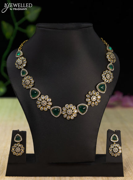 Necklace with emerald and cz stones in victorian finish