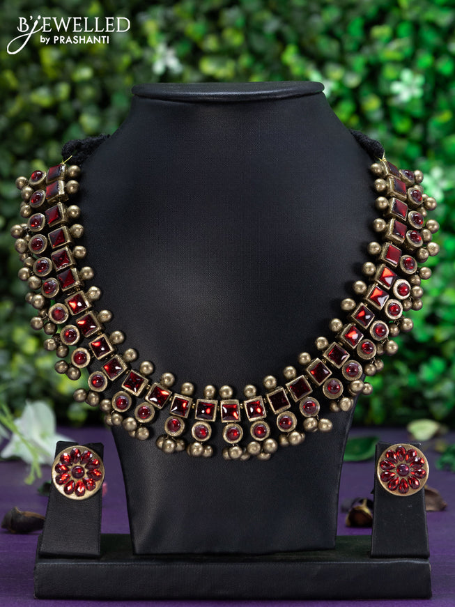 Teracotta necklace with ruby stones