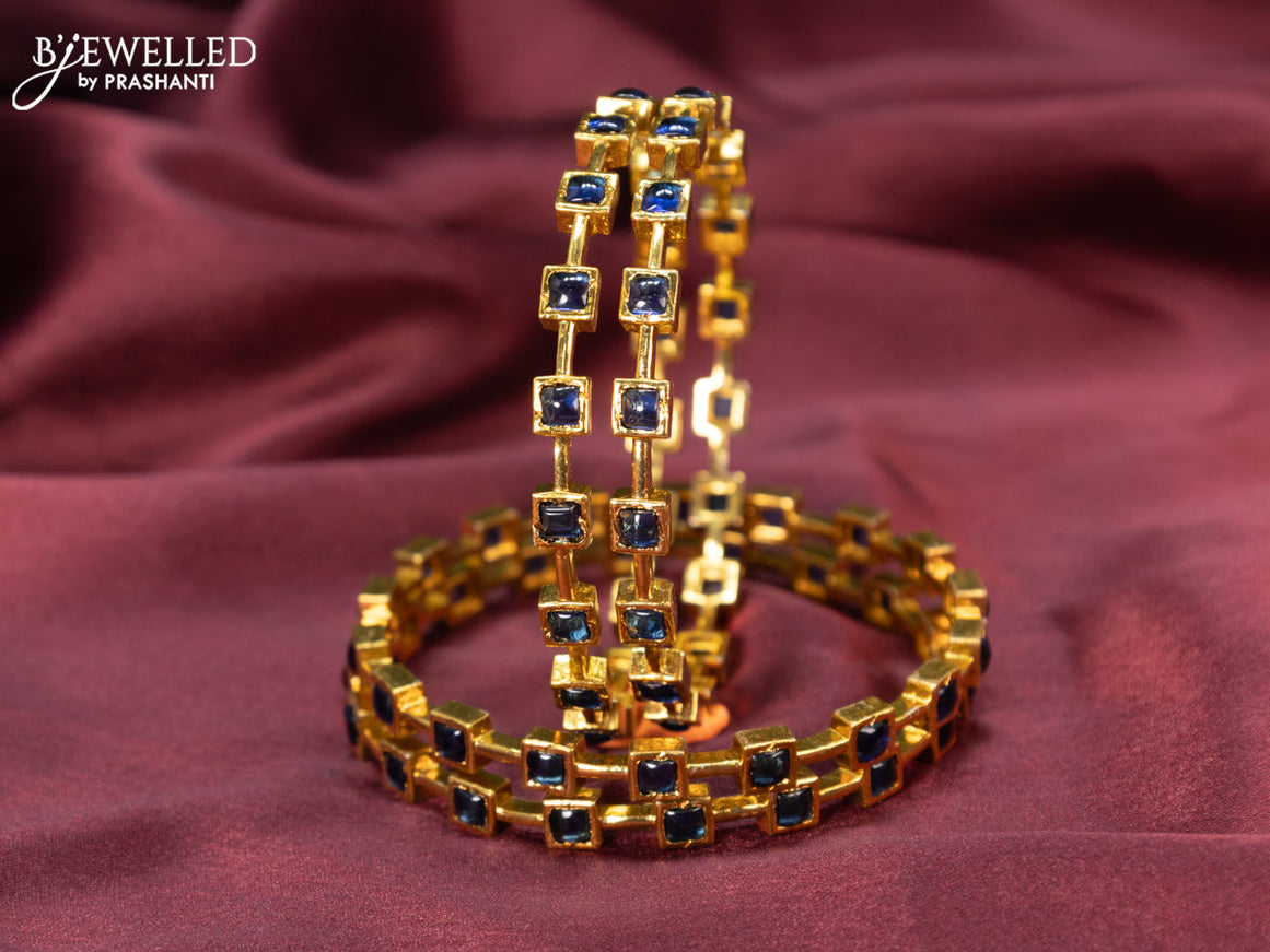 Antique bangle with sapphire stones