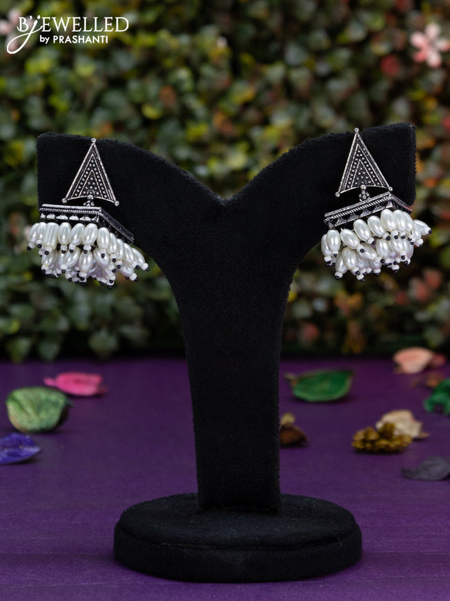 Oxidised jhumka geometric design with pearl hangings