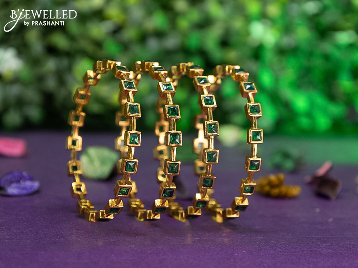 Antique bangle with emerald stones