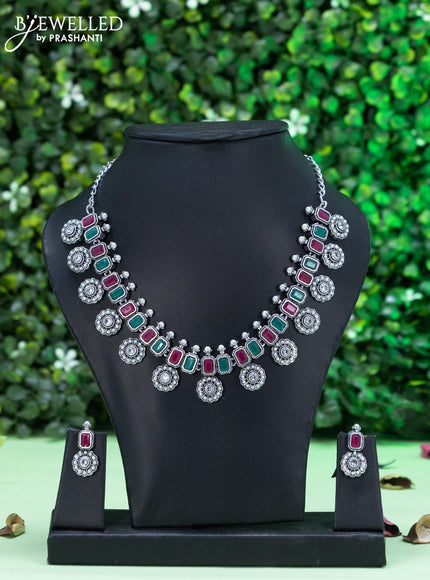 Oxidised necklace with kemp & cz stones and pearls