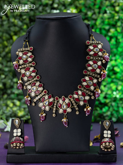 Teracotta necklace floral design with kundan stones and pink beads hangings