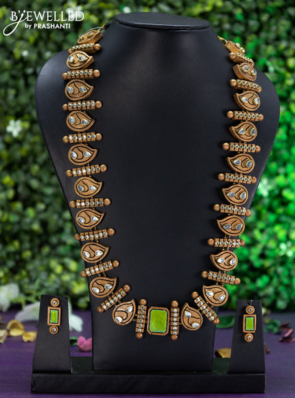 Teracotta necklace manga pattern with kundan stones