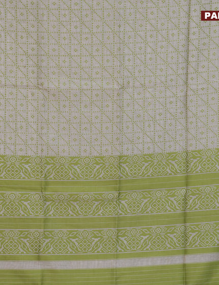 Munga cotton saree beige and light green with allover thread weaves and thread woven border