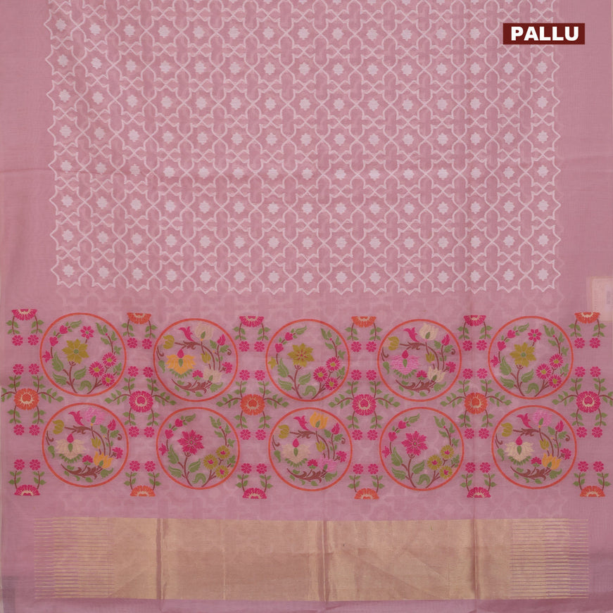 Munga cotton saree pastel pink with allover thread weaves in borderless style