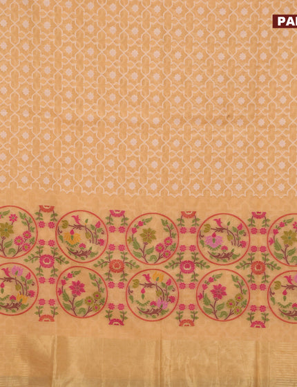 Munga cotton saree pale orange with allover thread weaves in borderless style