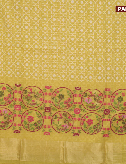 Munga cotton saree yellow with allover thread weaves in borderless style