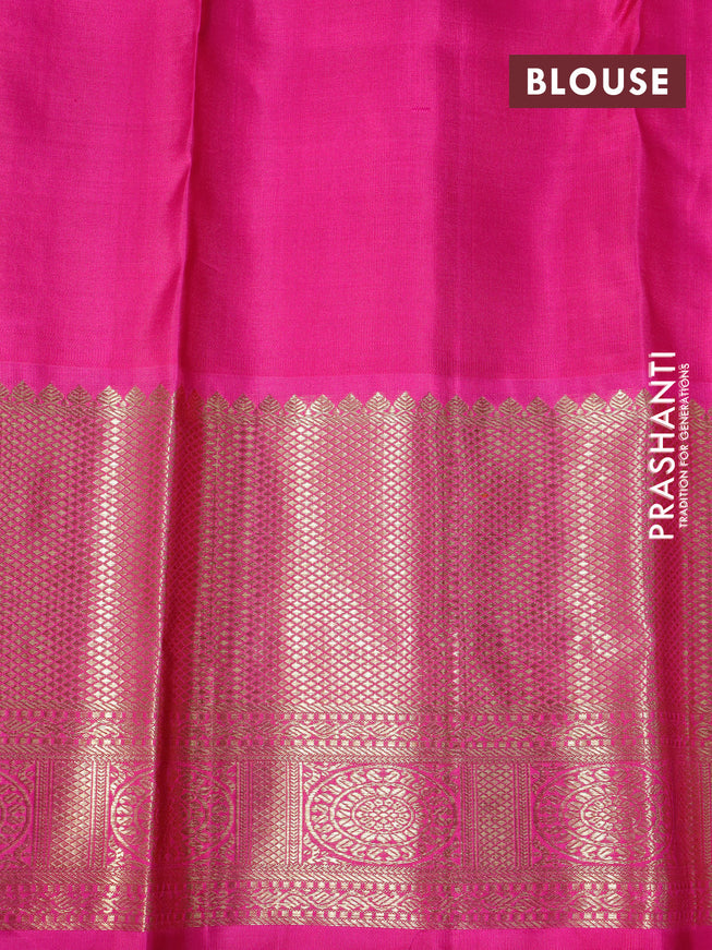 Pure kanchipuram silk saree mehendi green and pink with allover zari woven brocade weaves and long zari woven border