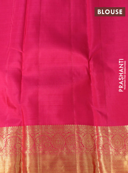 Pure kanchipuram tissue silk saree sdual shade of green and pink with allover paisley zari woven brocade weaves and zari woven border