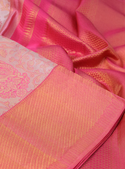 Pure kanchipuram silk saree peach shade and pink with allover zari woven brocade weaves and zari woven border