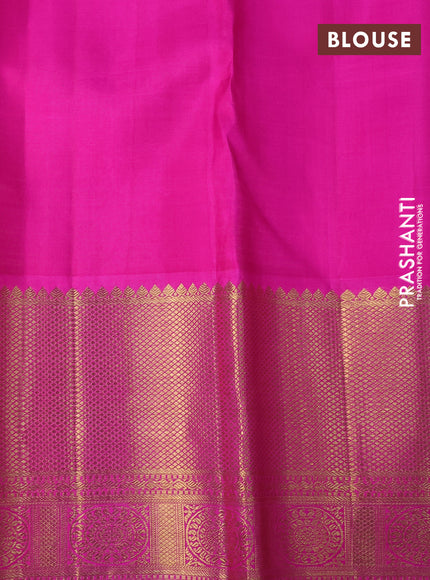 Pure kanchipuram tissue silk saree dual shade of green and pink with allover thread & zari woven paisley brocade weaves and long rich zari woven border