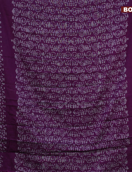 Muslin cotton saree purple and grey with allover batik prints and printed border