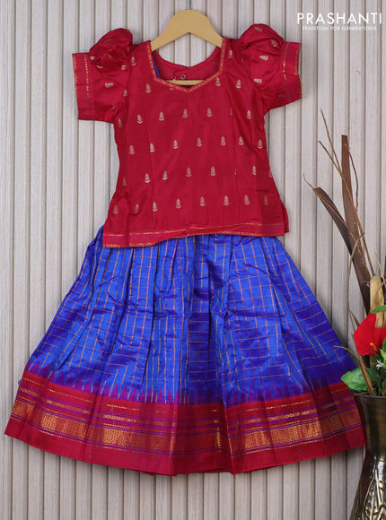 Silk kids lehenga reddish pink and blue with simple zari neck pattern & zari buttas and checks & temple design zari woven border for 4 years