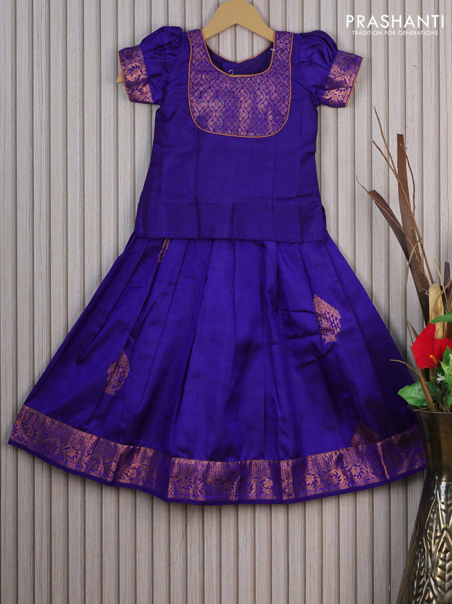 Silk kids lehenga navy blue with simple zari neck pattern and copper zari woven border for 4 years