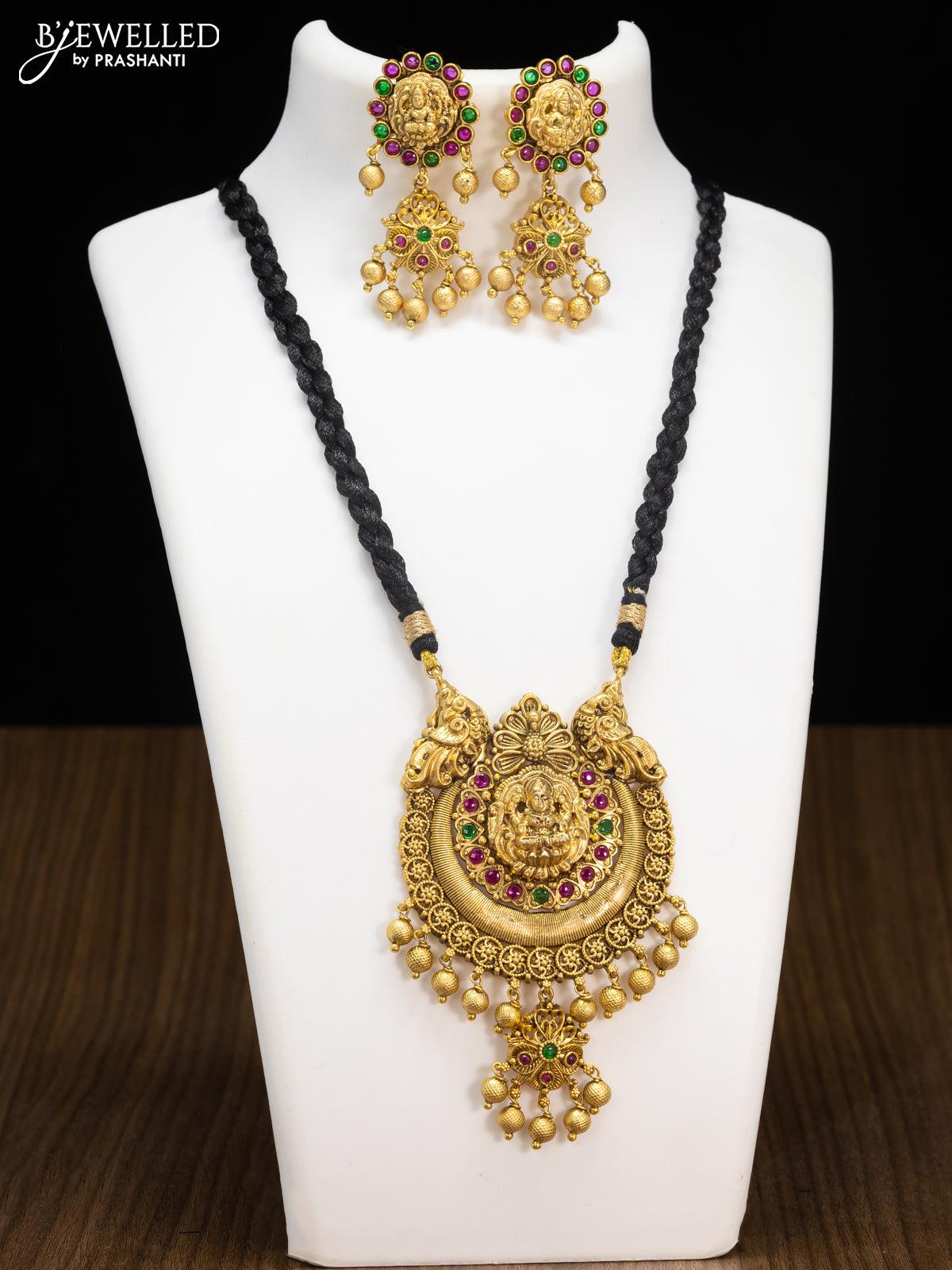 Beads chain store with lakshmi pendant