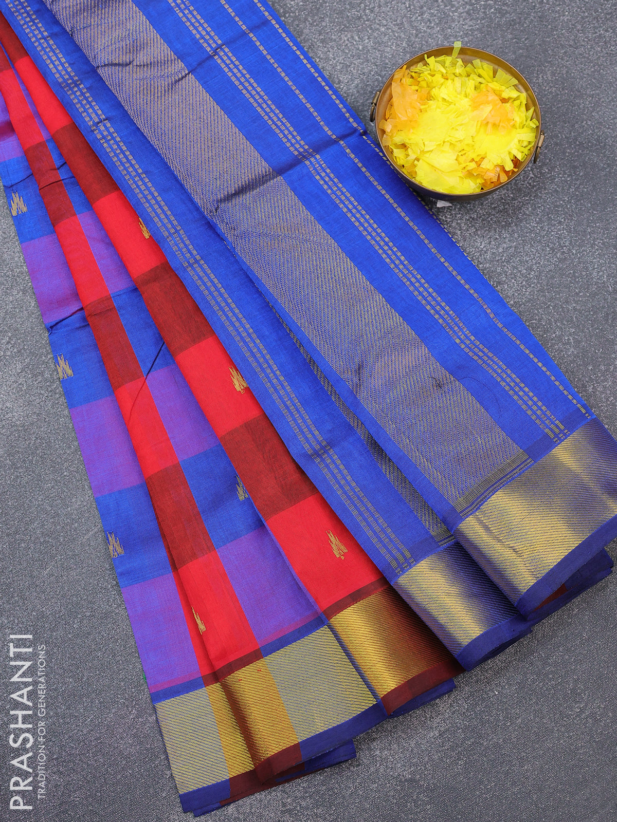 Catalogue - Plain Soft Silk Sarees with Checked Pallu and Checked Blou